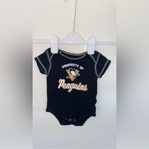 NHL‎ Onesie 3-6 months